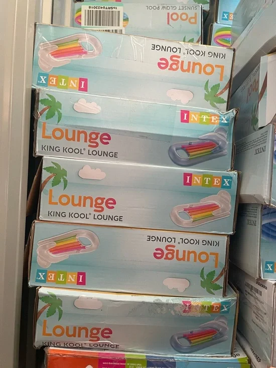 Lounge float - Picture 2 of 3